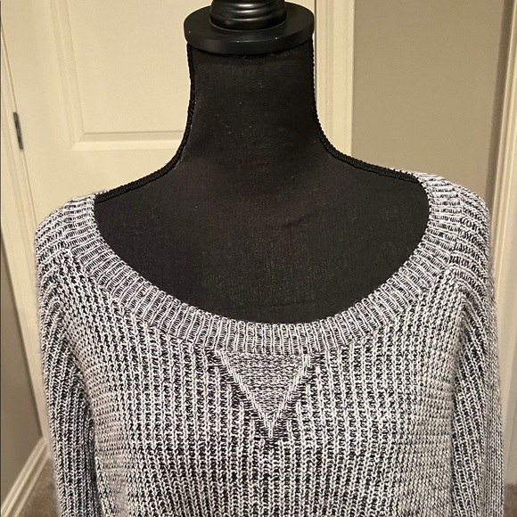 Torrid Black and White Knit Scoop Neck Sweater - Picture 4 of 9
